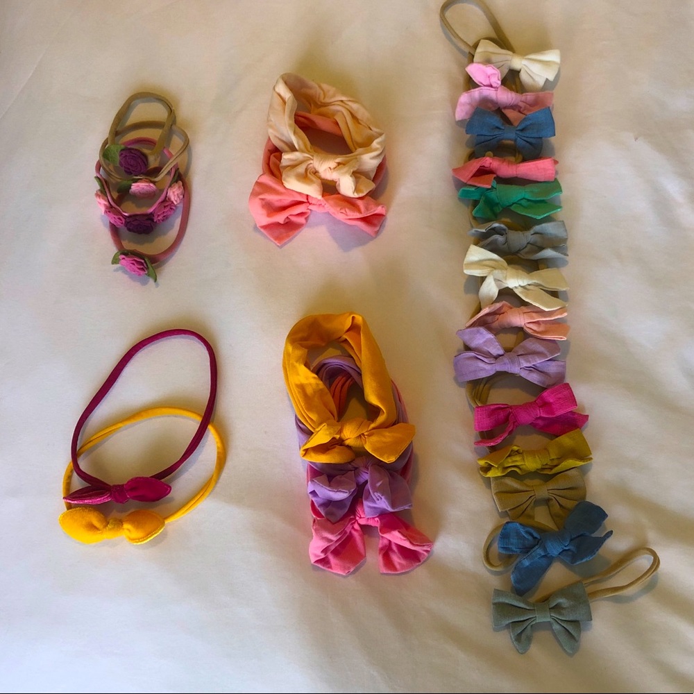 25 Baby Girls Bow Lot! Sizes Range 0-18M